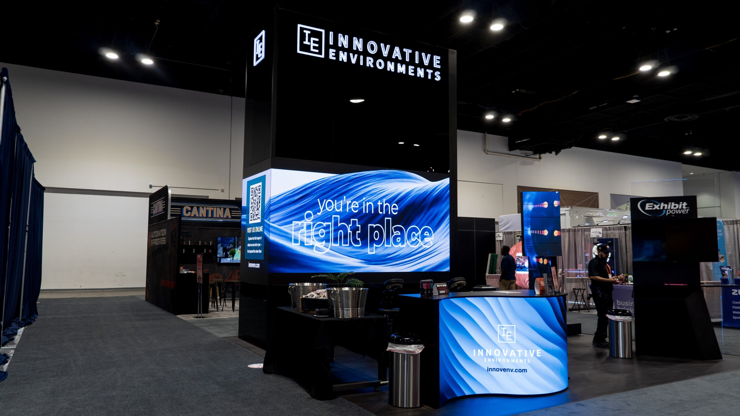 Innovative Environments EXHIBITORLIVE booth featuring an immersive LED installation